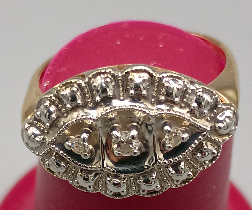 14Kt 3 Diamond Ring
